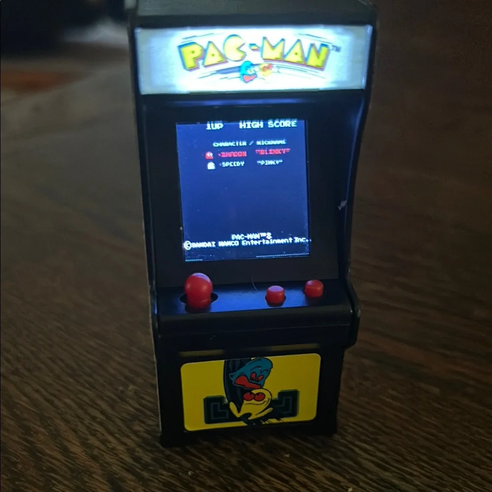 Mini Pac-Man Keychain Arcade Console
